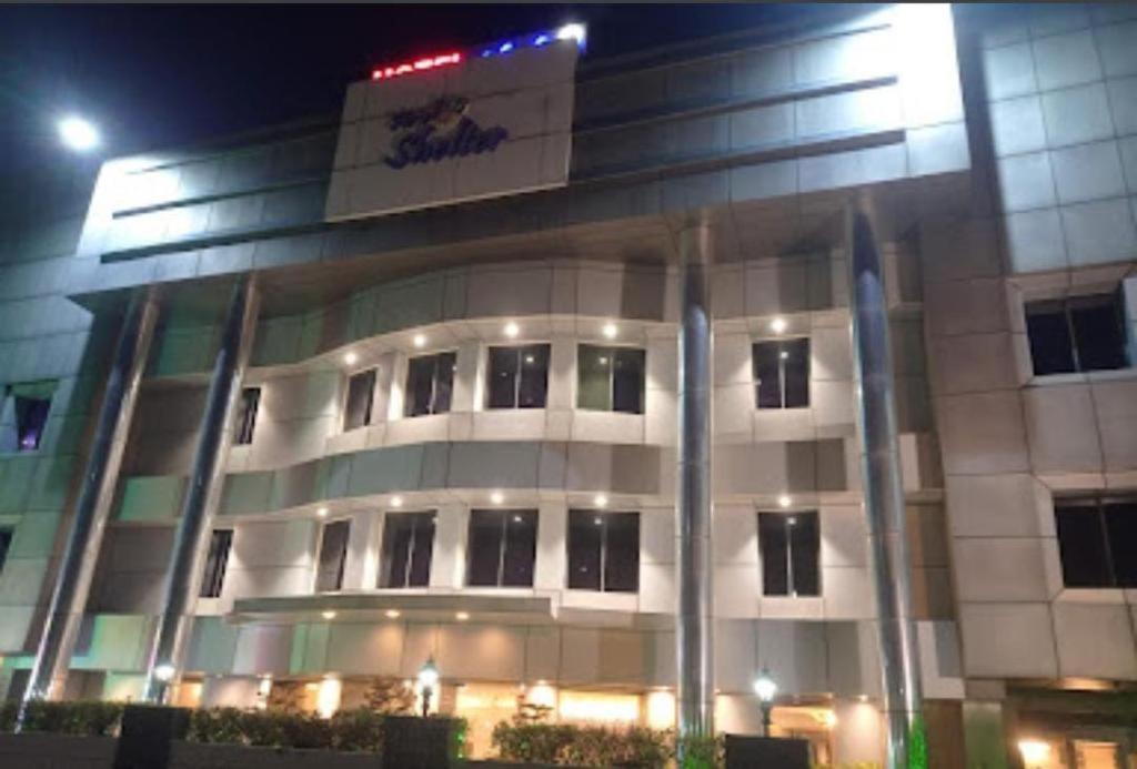 לקנאו Shelter Hotel מראה חיצוני תמונה